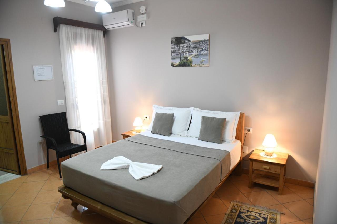 Guesthouse Leo ベラト エクステリア 写真