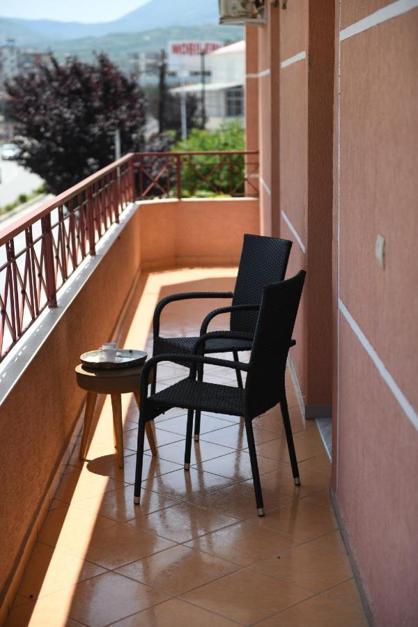 Guesthouse Leo ベラト エクステリア 写真